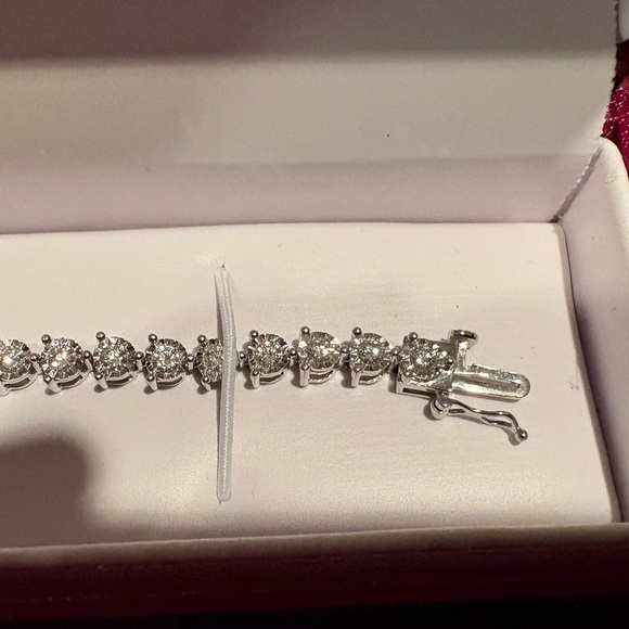 Ladies 10 Karat Tennis Bracelet - Picture 2 of 7